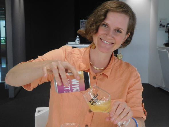 Malt with a touch of herbs and spices